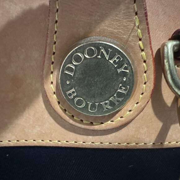 DOONIE & BOURKE TAN PURSE - Picture 3 of 7